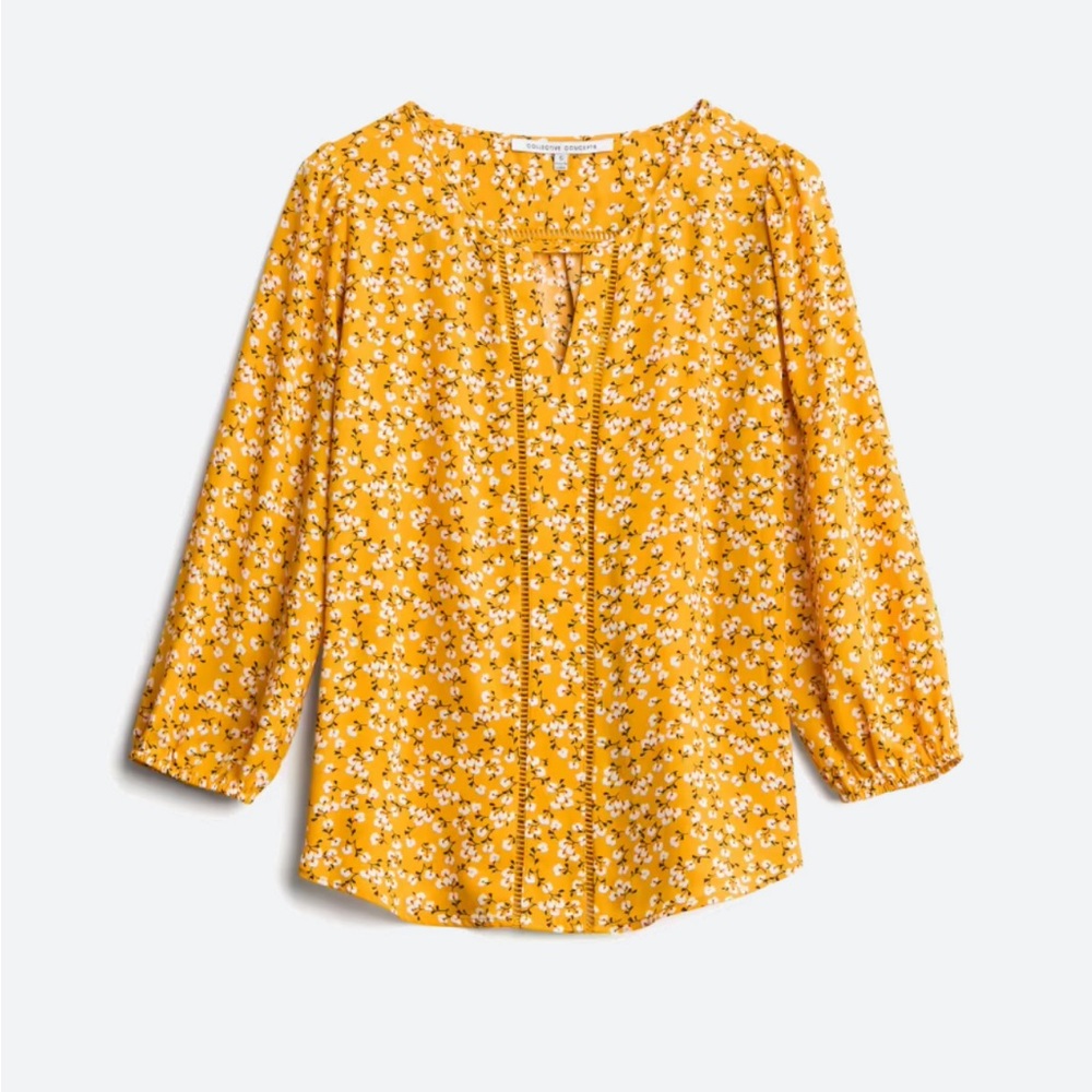 COLLECTIVE CONCEPTS- Warner Lattice Detail Blouse. Size small